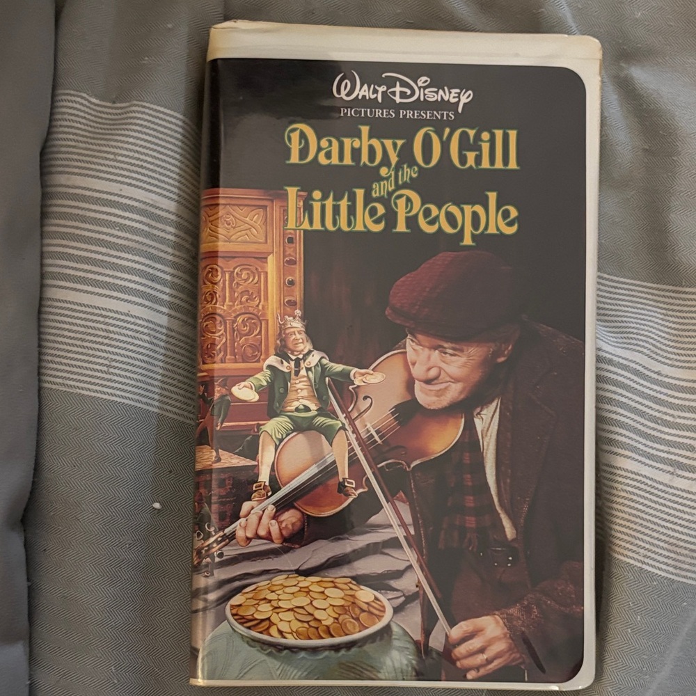 Disney Darby O'Gill and the Little People VHS - Brown and Green Cover